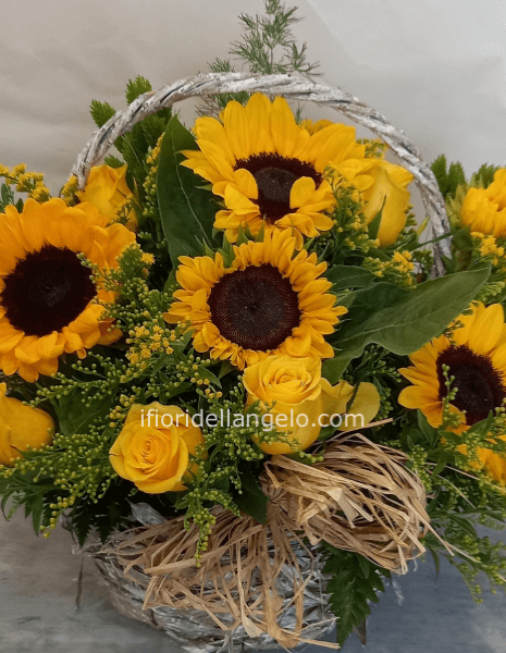 Cestino con girasoli