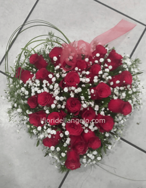 Cuore di rose rosse