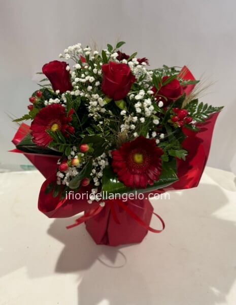 Bouquet rose rosse e gerberine rosse